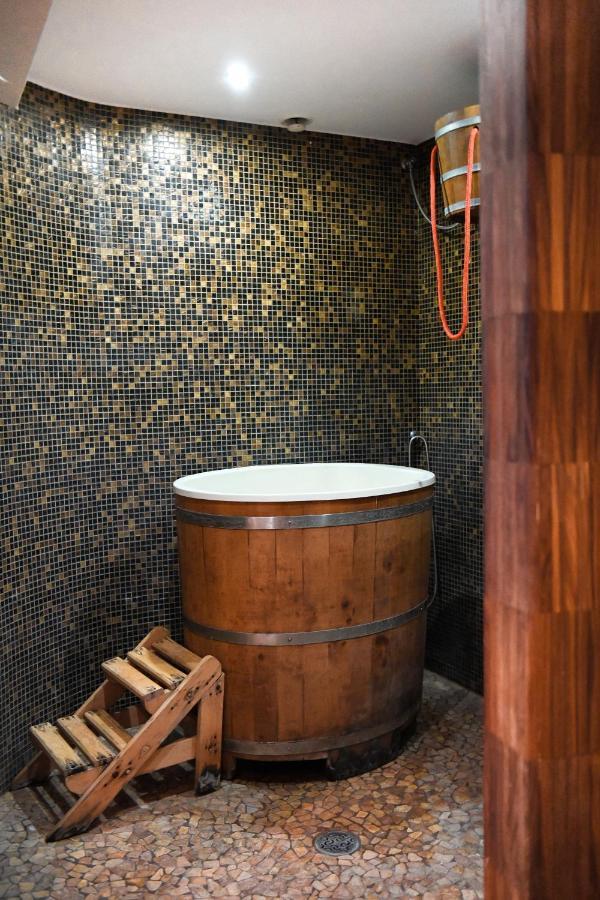 Hotel Atena Wedding, Business &