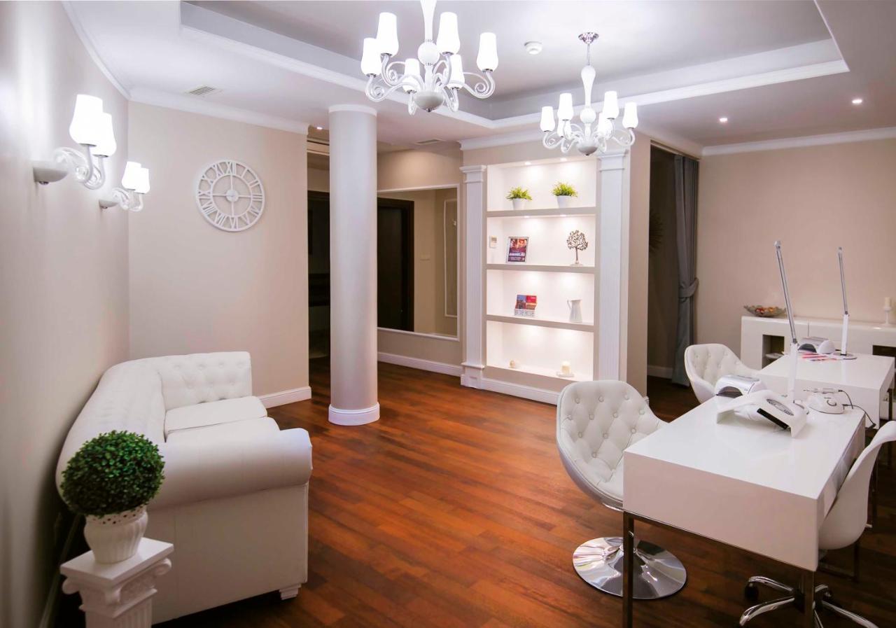 Hotel Atena Wedding, Business &